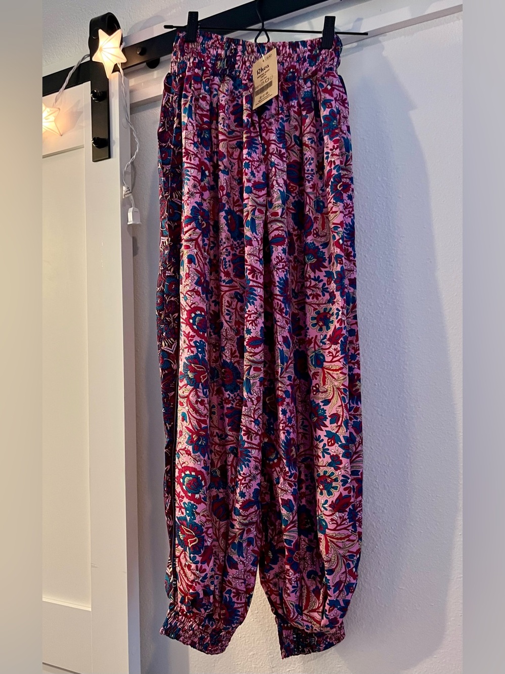 NWT Rhea Boho Floral Elastic-Waist Joggers in Pink/Multi (OS)